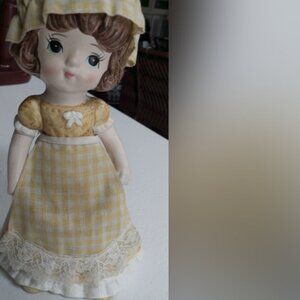 Vintage Ceramic Girl in Yellow Bank